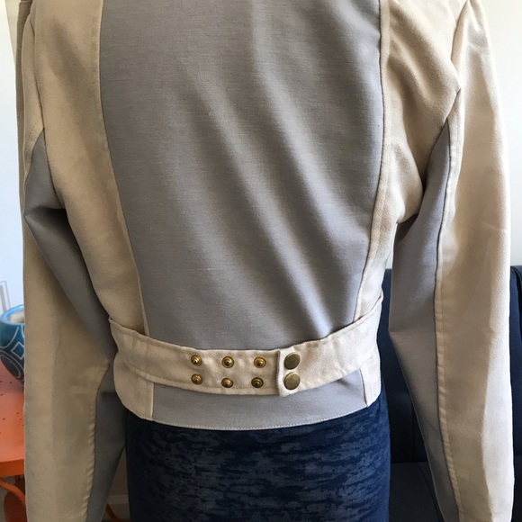 Cropped, cream motorcycle jacket size S - Picture 5 of 8